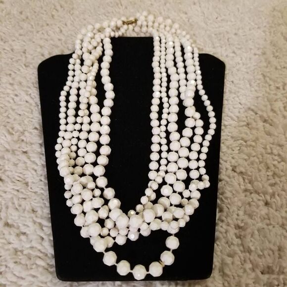 Vintage White 3 strand faceted bead necklace 54" - Picture 5 of 6
